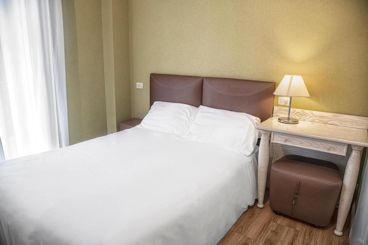 Villa Adriatica Ambienthotels 리미니 외부 사진