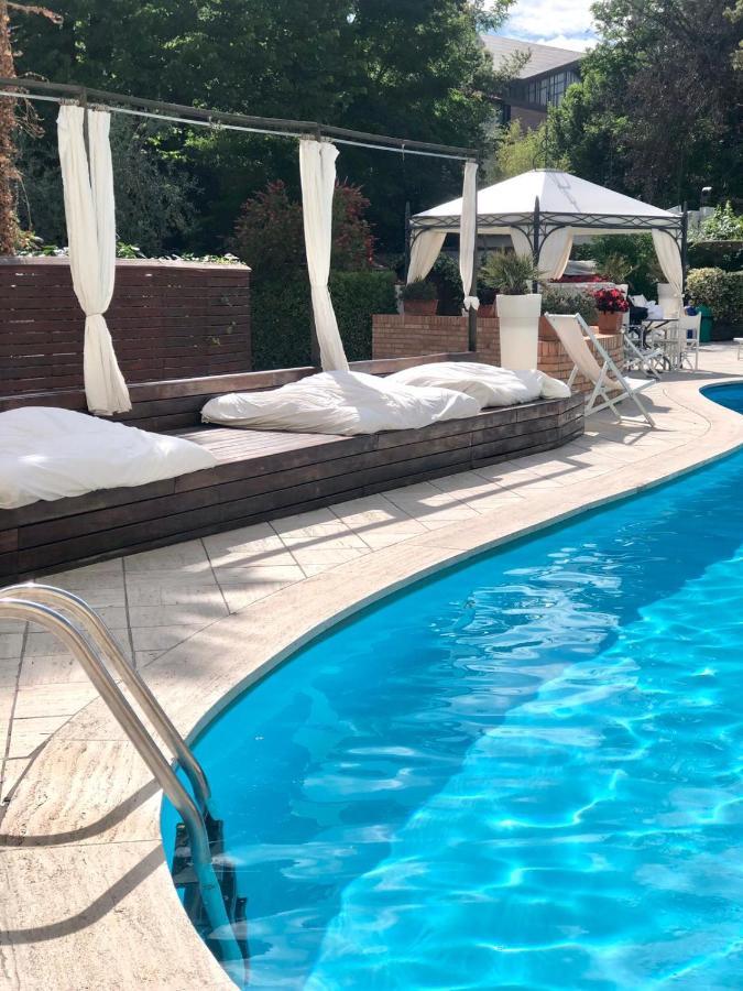 Villa Adriatica Ambienthotels 리미니 외부 사진