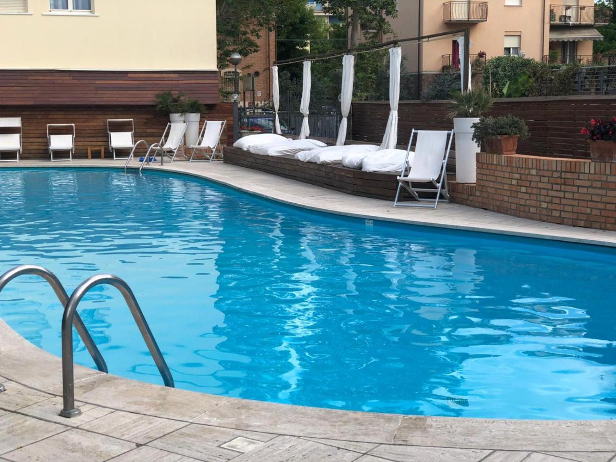 Villa Adriatica Ambienthotels 리미니 외부 사진
