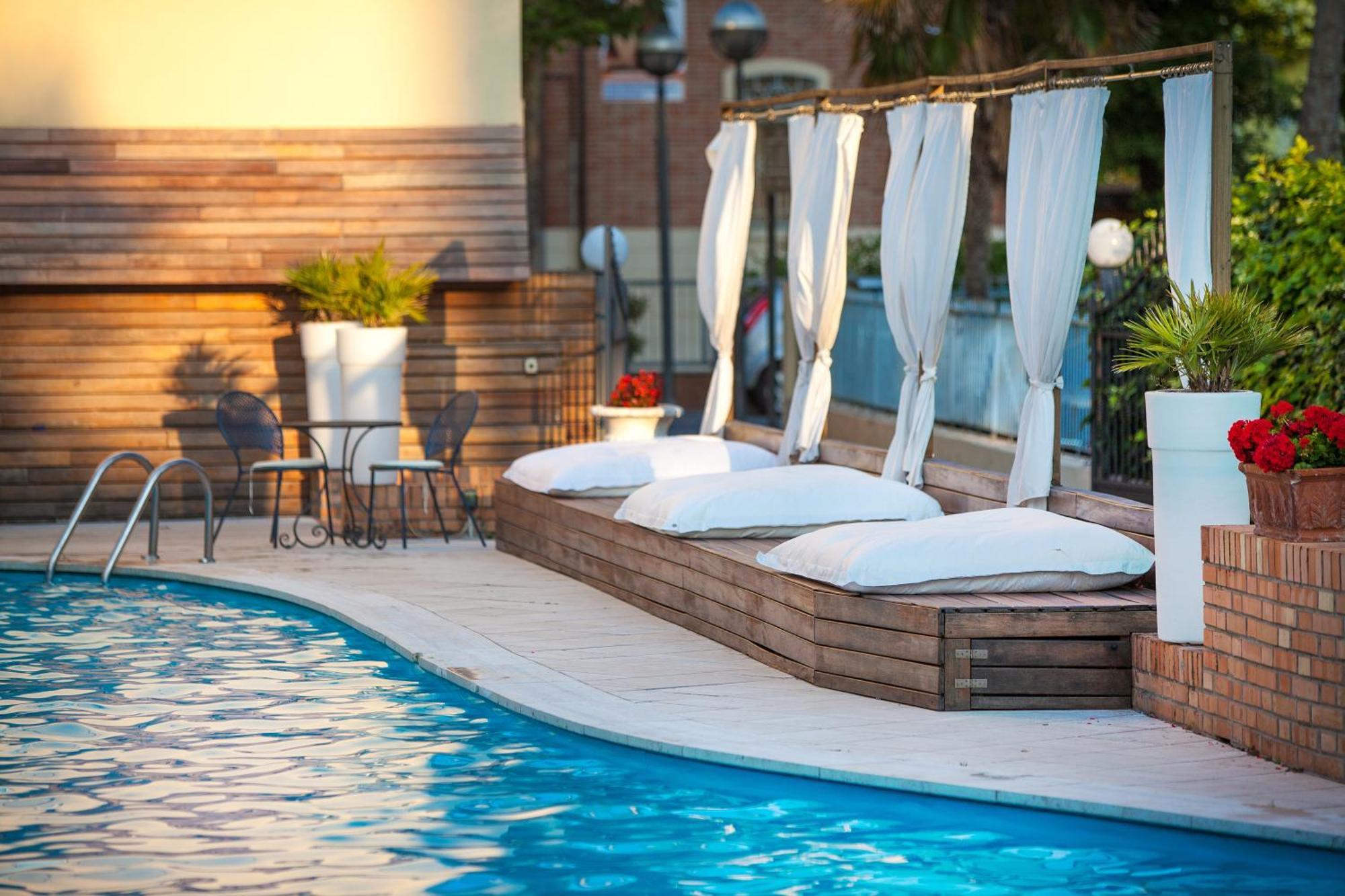Villa Adriatica Ambienthotels 리미니 외부 사진