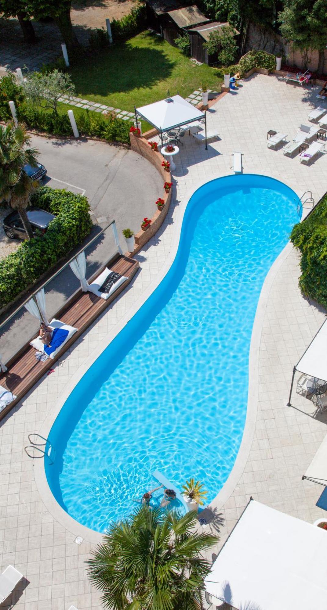 Villa Adriatica Ambienthotels 리미니 외부 사진