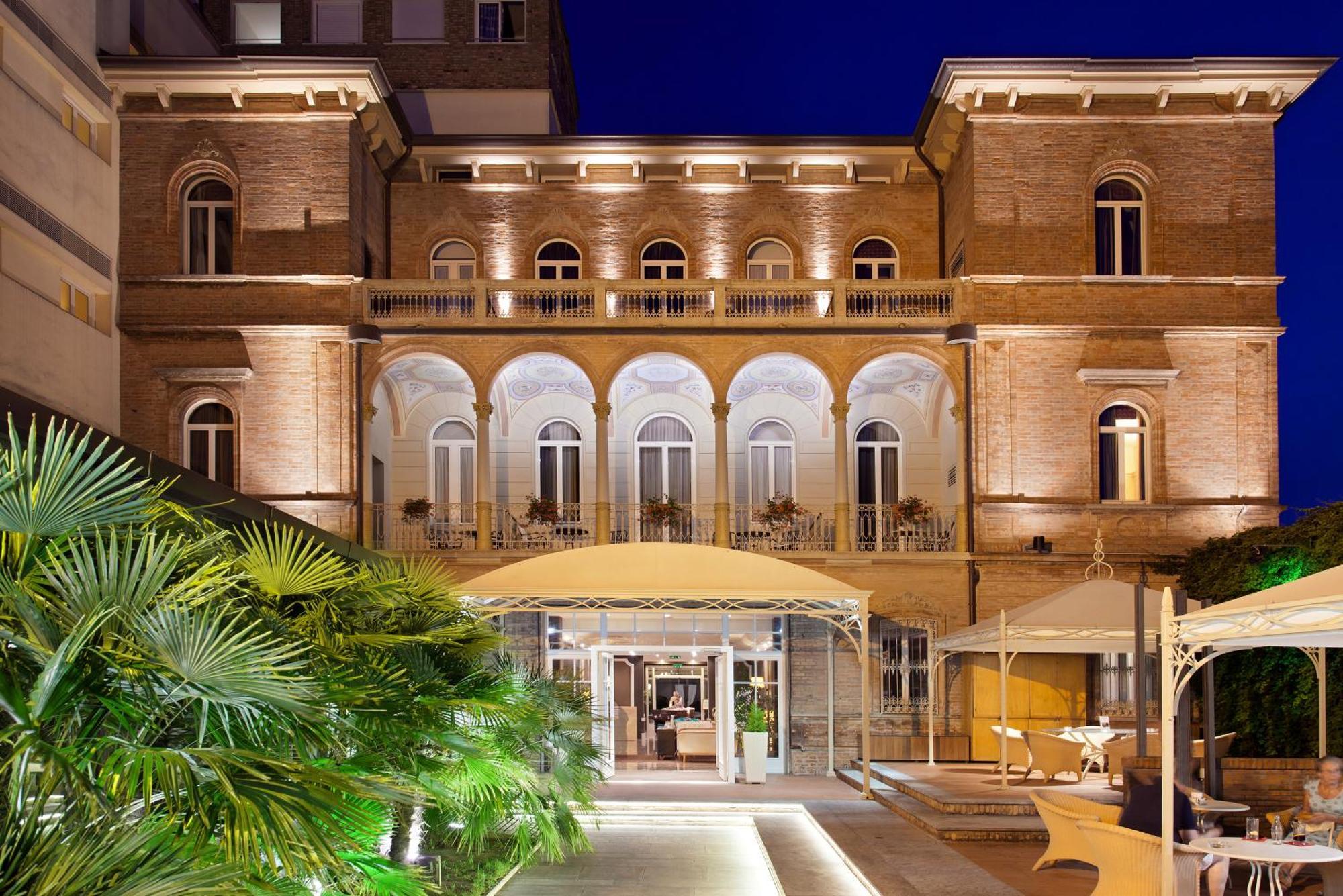 Villa Adriatica Ambienthotels 리미니 외부 사진