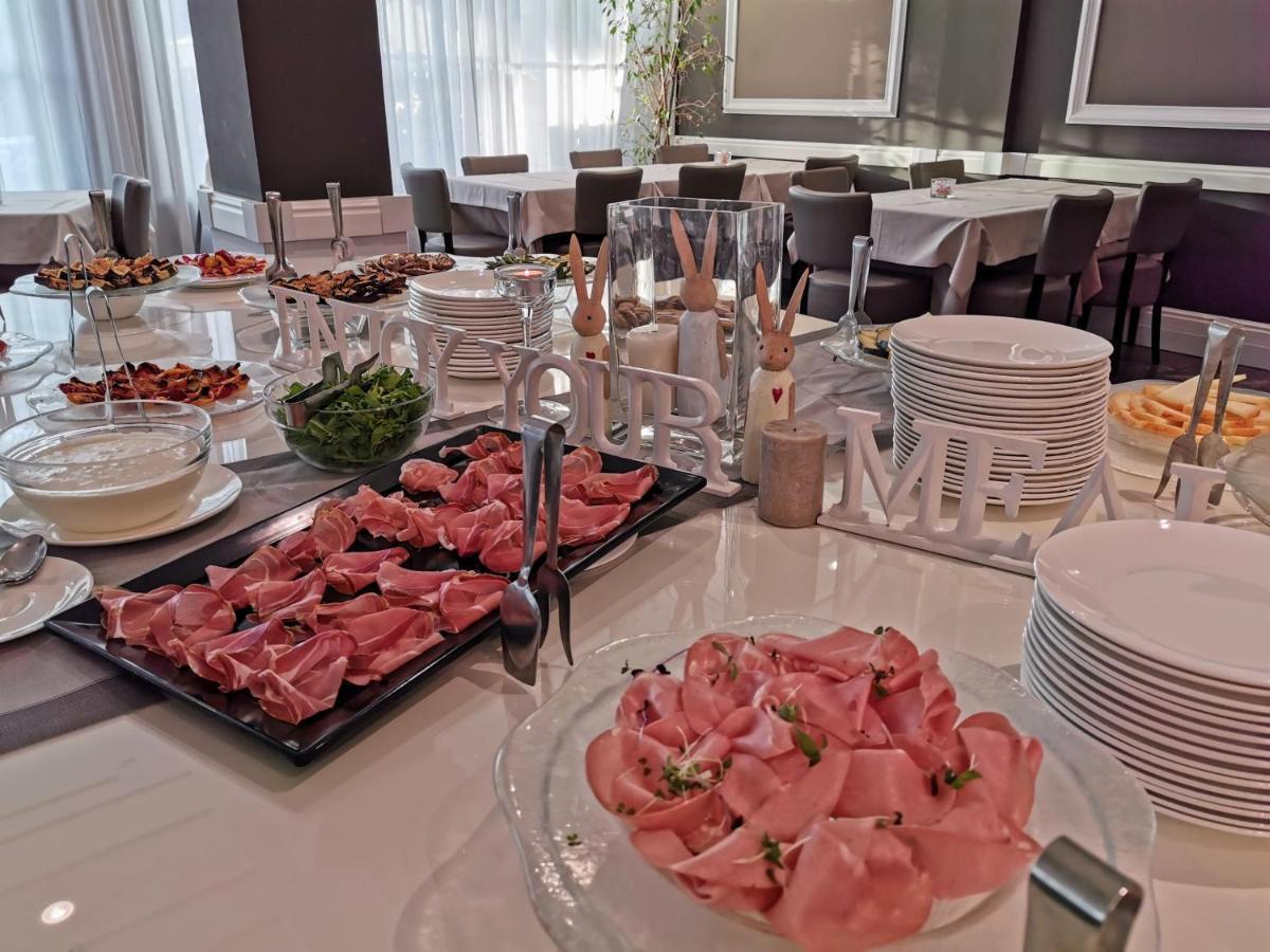 Villa Adriatica Ambienthotels 리미니 외부 사진